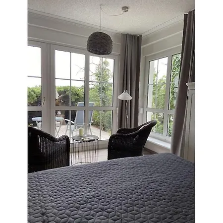 Renovated With Garden Holiday home Klein Nemerow